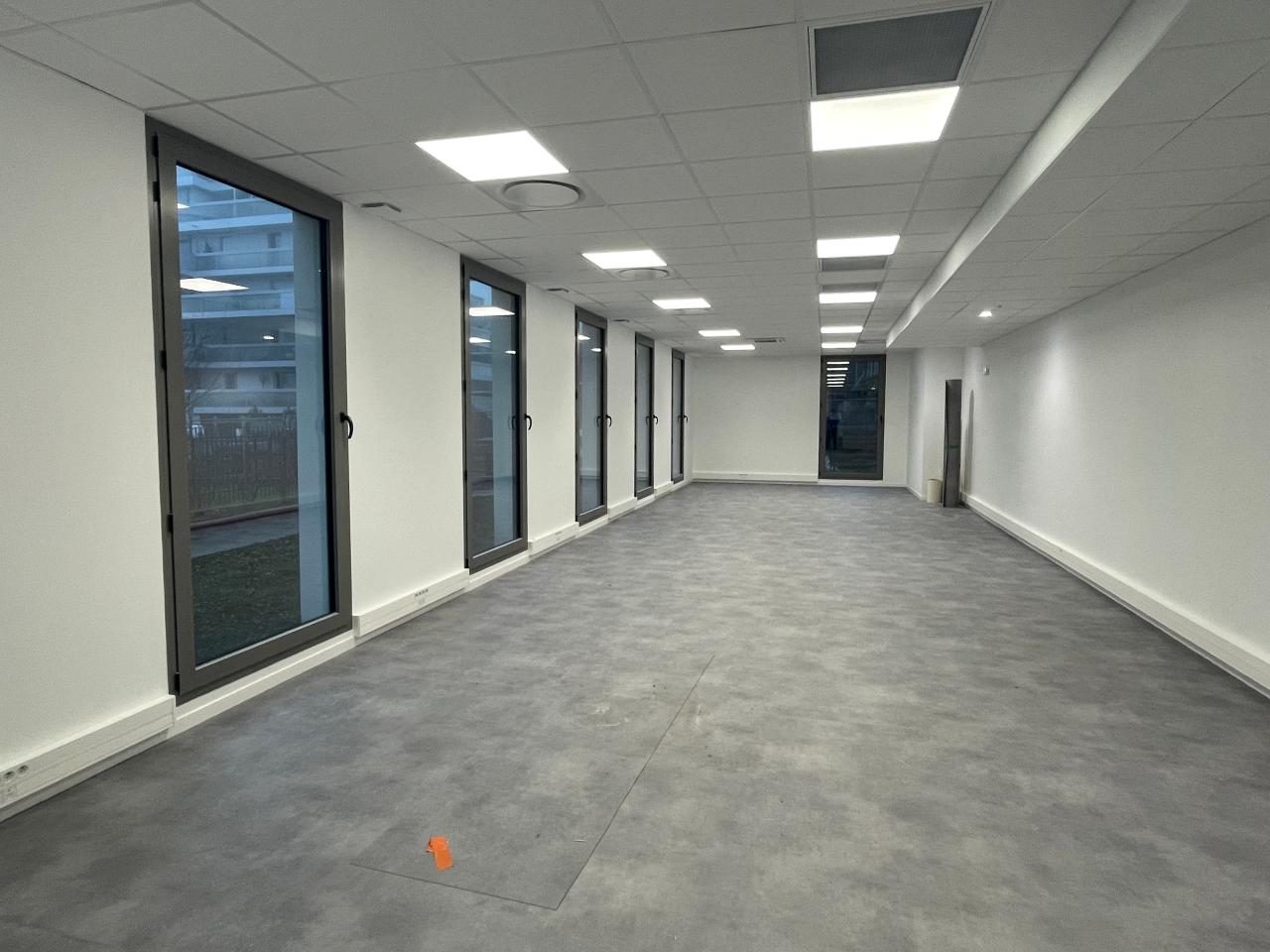 Bureau Cesson-Sévigné 100m² Location bureau Cesson-Sévigné Ille-et-Vilaine OLBUR2314928 2